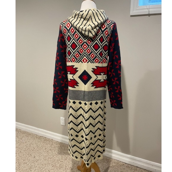 Aztec Print Hooded Sweater - Picture 2 of 3